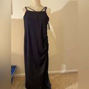 Lightweight Black Midi with leg slit